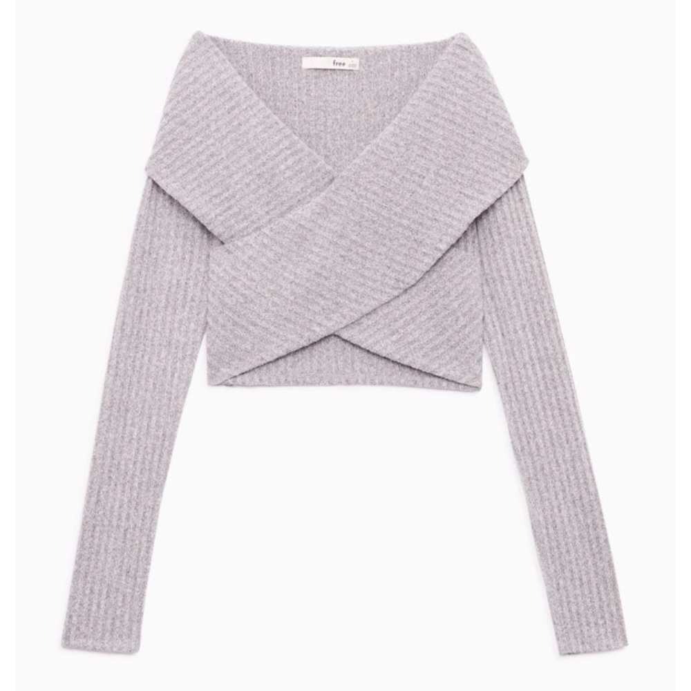 Aritzia Wilfred Free “Silver Tee” Crop Sweater